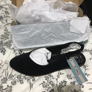 Tom’s slingback flats